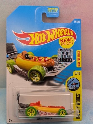 2017 Hot Wheels STREET WIENER #331 hot dog;yellow 5sp green CITY WORKS Factory