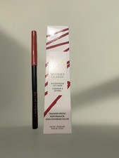 Hydrating Matte Lip Liner in Radiant Rose - Long Lasting, Precise Application