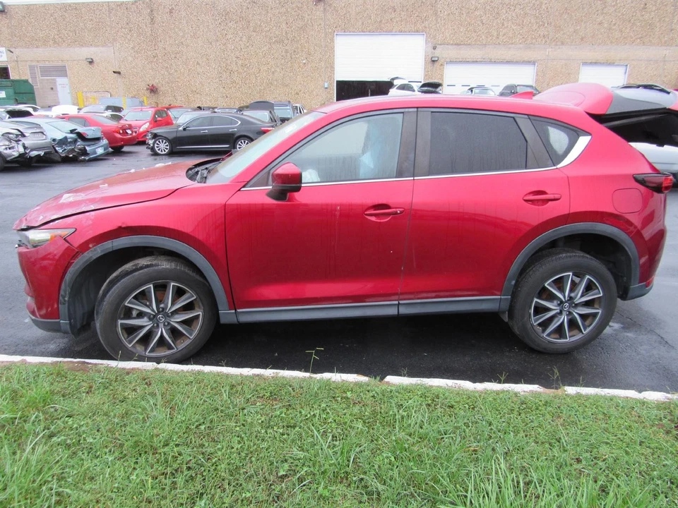 SILENCIADOR 18 19 20 21 MAZDA CX5 SOLO RECOGIDA Foto 2 de 4