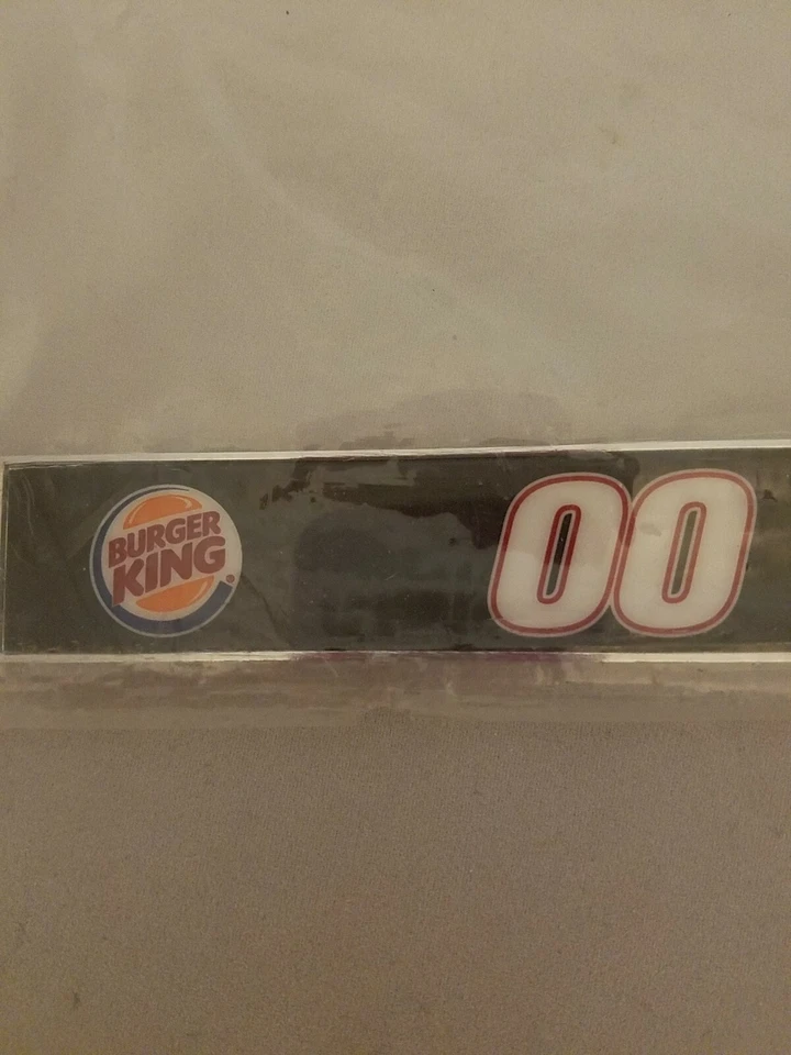 Porta matrícula Nascar Michael Waltrip Racing "00" Reutimann Foto 4 de 4