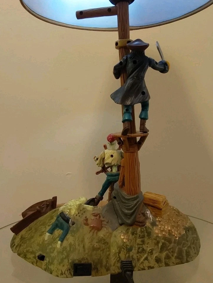 Disney 2005 Pirates Of The Carribean Animated Lamp Curse Black Pearl Glow Vtg - Image 4 of 4