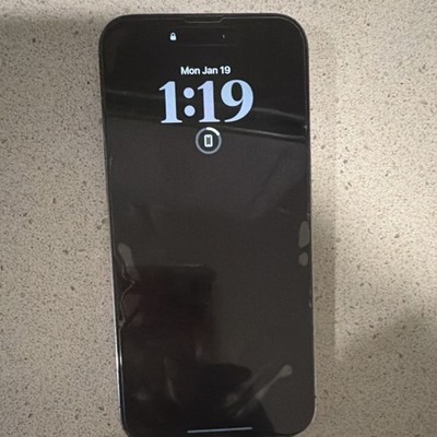 Apple iPhone Black Smartphone Wi-Fi Bluetooth iOS Bar Style Mobile Phone