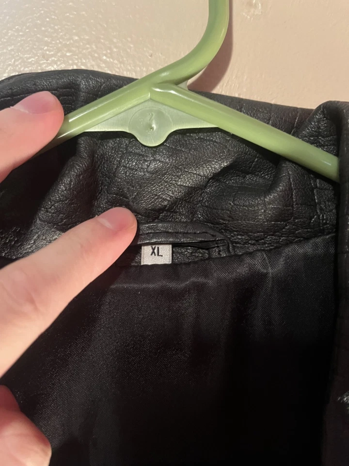 Винтажная кожаная куртка Via Vespucci мотоциклист с тиснением под крокодила размер XL - Изображение 2 из 4