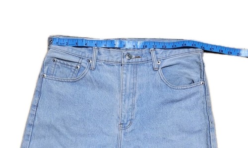 Vintage Levi’s 501 High-Waisted Denim Shorts W32 Light Wash Raw Hem 90s S01 - Picture 3 of 7