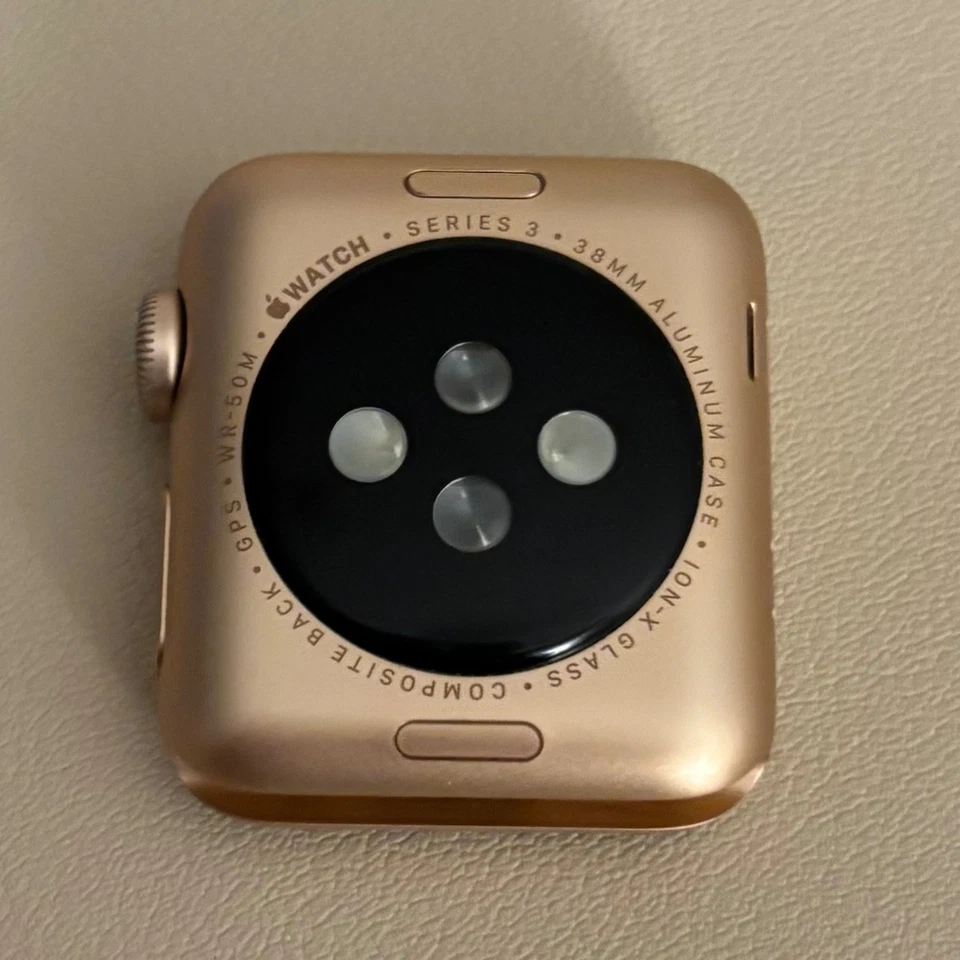 Apple Watch Series 3 38mm GPS Gold Smartwatch - Scratched / Battery Health 81% - Image 2 of 4