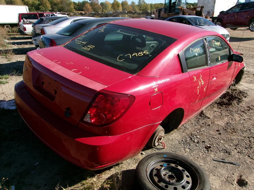 Used Front Center Interior Rear View Mirror fits: 2004 Saturn Ion w/o telematics - Image 3 of 4