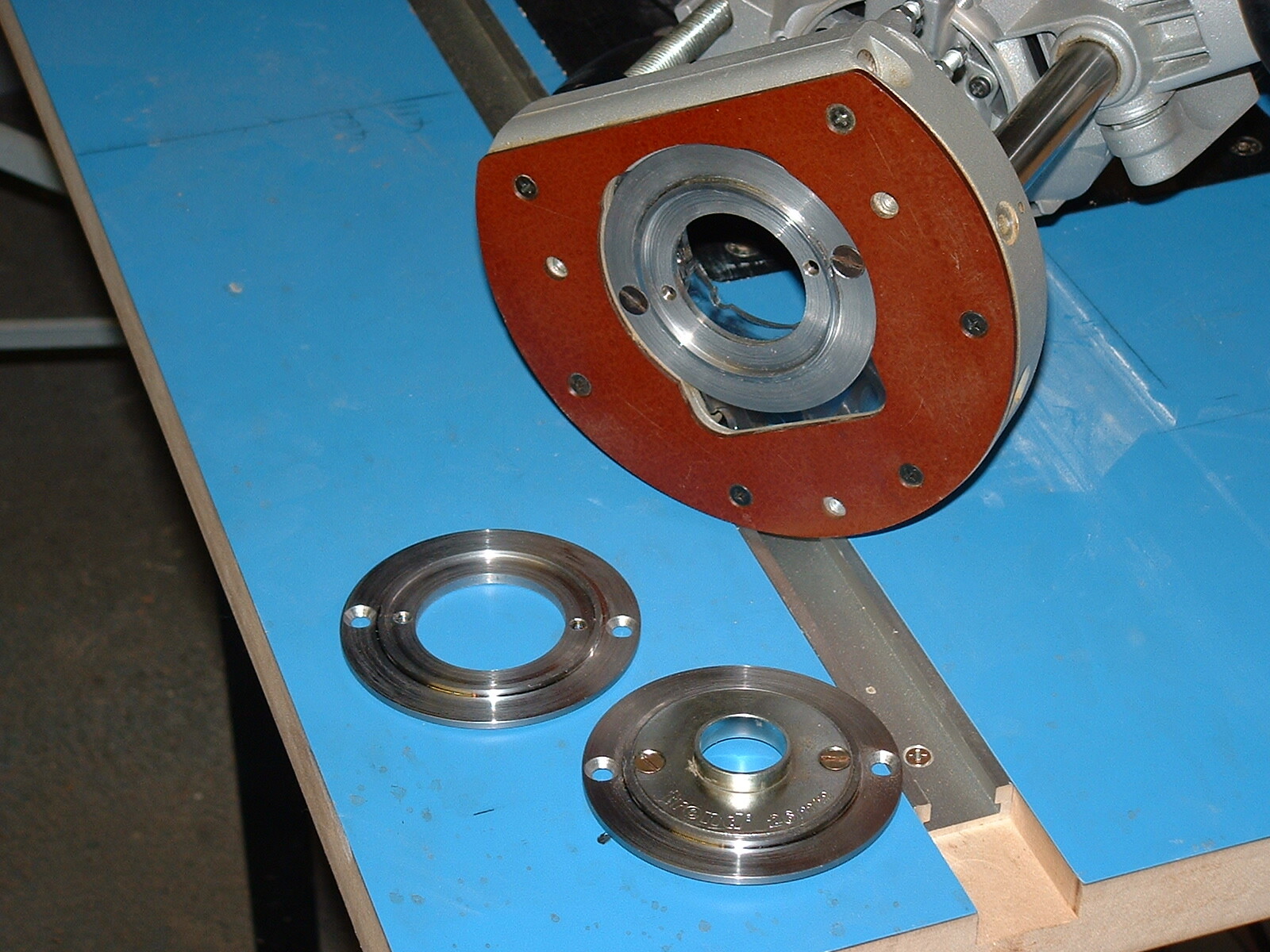 Guide bush adaptor for dewalt 625, Elu 177 & Trend T10 routers (worktop