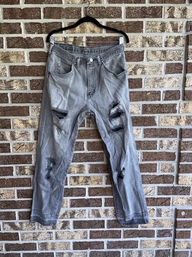 Mens Wrangler Jeans Size 33 x 30 Gray 