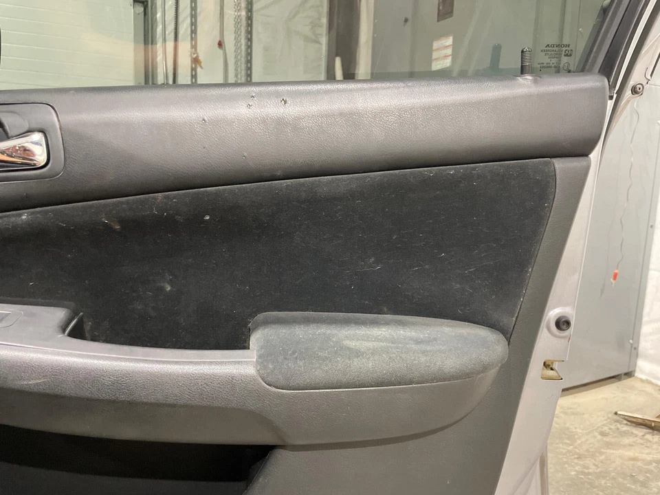 2003 - 2004 Honda Accord Passenger RH Right Black Front Door Trim Panel - Изображение 3 из 4