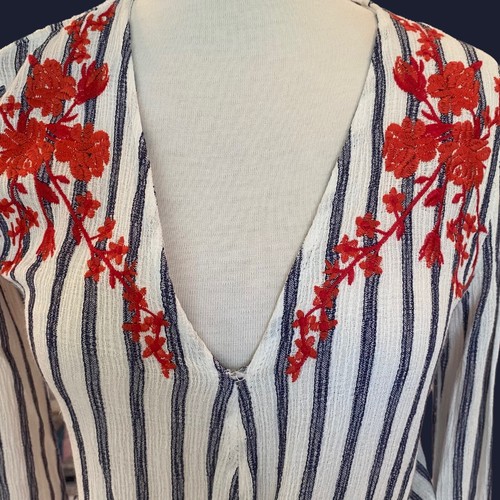 Love Stitch Striped Blue White Tie Front V Neck Top Long Sleeve, Small NWT - Picture 7 of 9