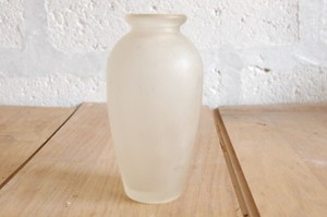 Petit Vase En Verre Blanc Opaque Occasion Ebay