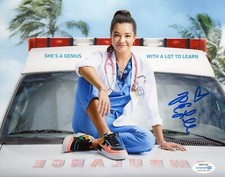 Peyton Elizabeth Lee Doogie Kamealoha Autographed Signed 8x10 Photo ACOA
