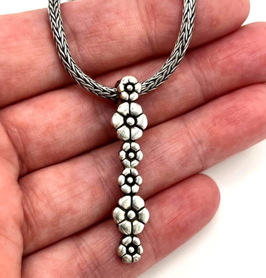 Lois Hill 925 Sterling Silber Blume Floral Tropfen Anhänger mit Kette Halskette
