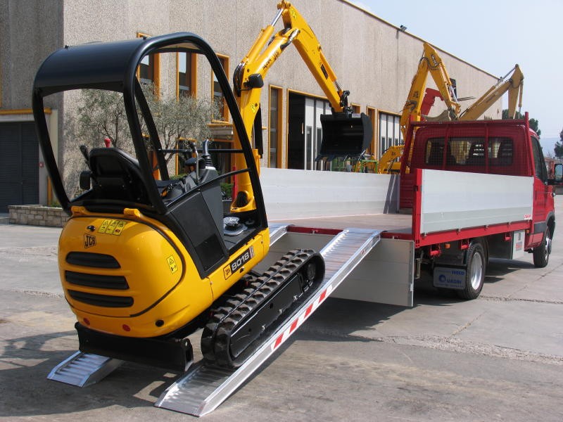 Aluminium Loading Ramps PAIR (3000x300x1330kg) - Heavy Duty Trailer Ramps, Al...