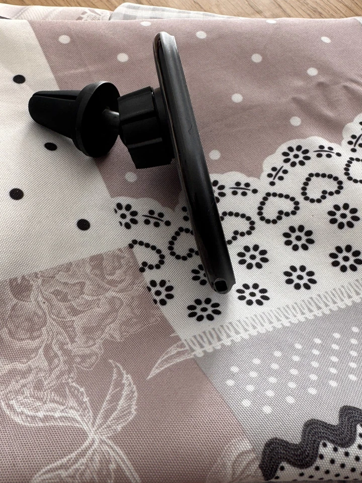 Belkin BoostCharge Chargeur de voiture Magnétique sans fil, Support... - Photo 3/4