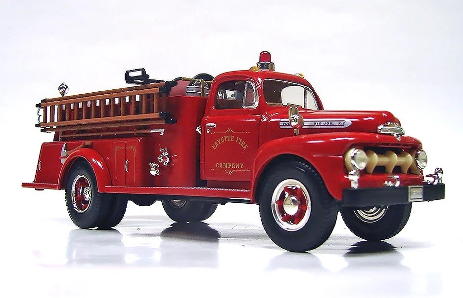 Scarce First Gear 18-2192 1951 Ford F-7 Fire Truck Fayette 1/34 Diecast Model - Image 2 of 4