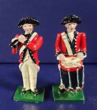 MARLBOROUGH BRITISH FIFE & DRUM AMERICAN REVOLUTIONARY WAR TOY SOLDIERS SET OF 2