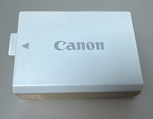 Canon LP-E5 Rechargeable Lithium-Ion Battery Pack GENUINE