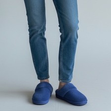 Isotoner Women  s Memory Foam Clog Slippers Blue Size 7.5-8 New
