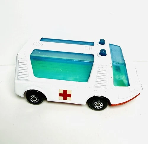 1971 Matchbox Lesney Superfast #45 Stretcha Fetcha Ambulance Red Base Car