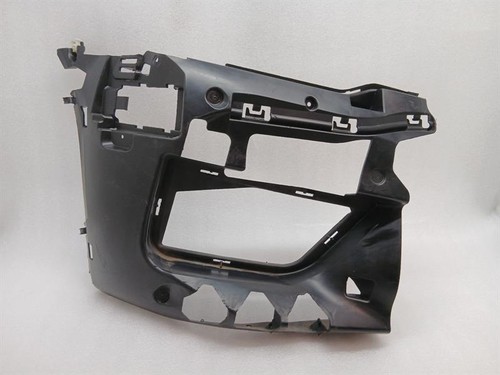 BMW F90 M5 Front bumper mount 8065320 Aufnahme Einlage Stoßstange vorne rechts