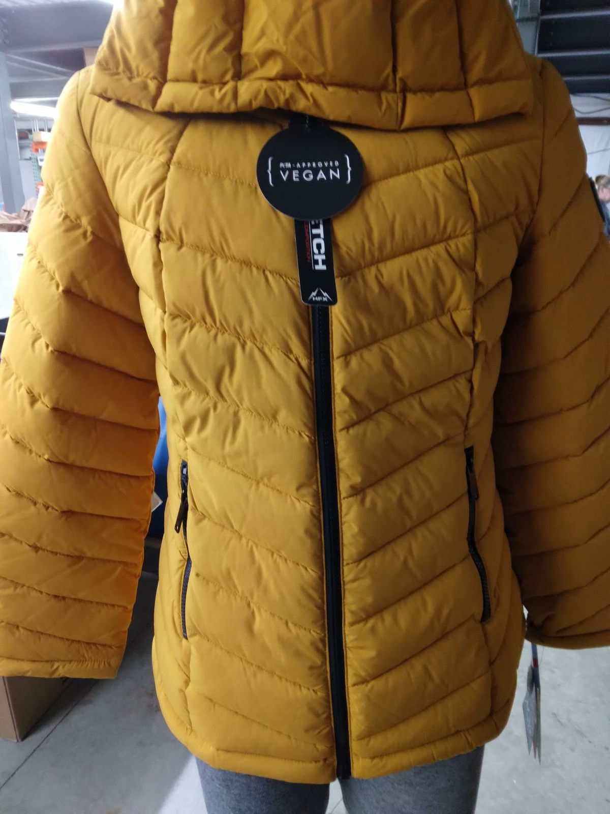 Stretchy Hooded Puffer Jacket 