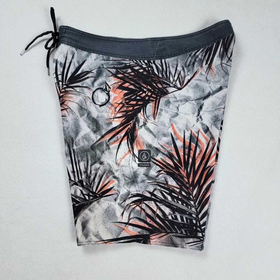 Volcom  Mod Tech Board Shorts Swim Trunks Men's XL Multicolor Floral Swimwear - Image 4 of 4