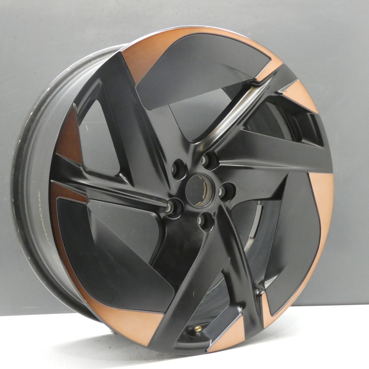 SEAT CUPRA BORN BLIZZARD 20