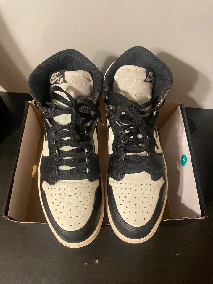 Talla 11 - Jordan 1 Retro OG High Dark Mocha Excelente Estado 🔥 Foto 2 de 4