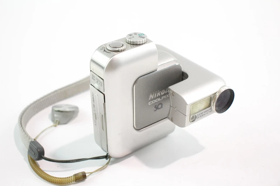 Nikon Coolpix SQ Digital Compact Camera Working w/ Nikkor Zoom Lens - Image 2 of 4