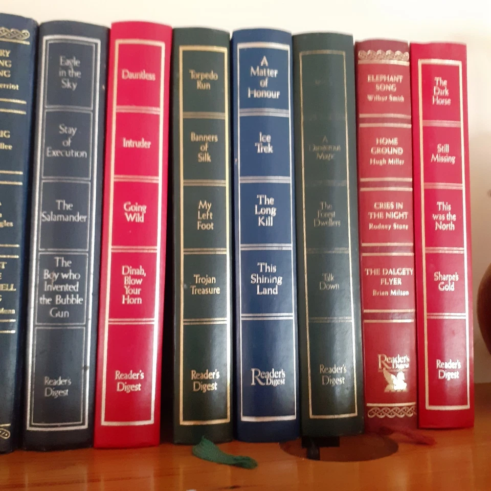 Readers Digest Condensed Books Hardback - Red, Gold, Blue and Green covers - Image 3 of 4