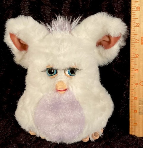 2005 Emoto-Tronic Furby White Sleepy 