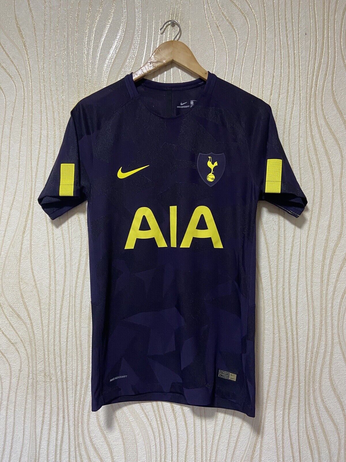 Tottenham Hotspur 17/18 Nike Third Shirt - SoccerBible