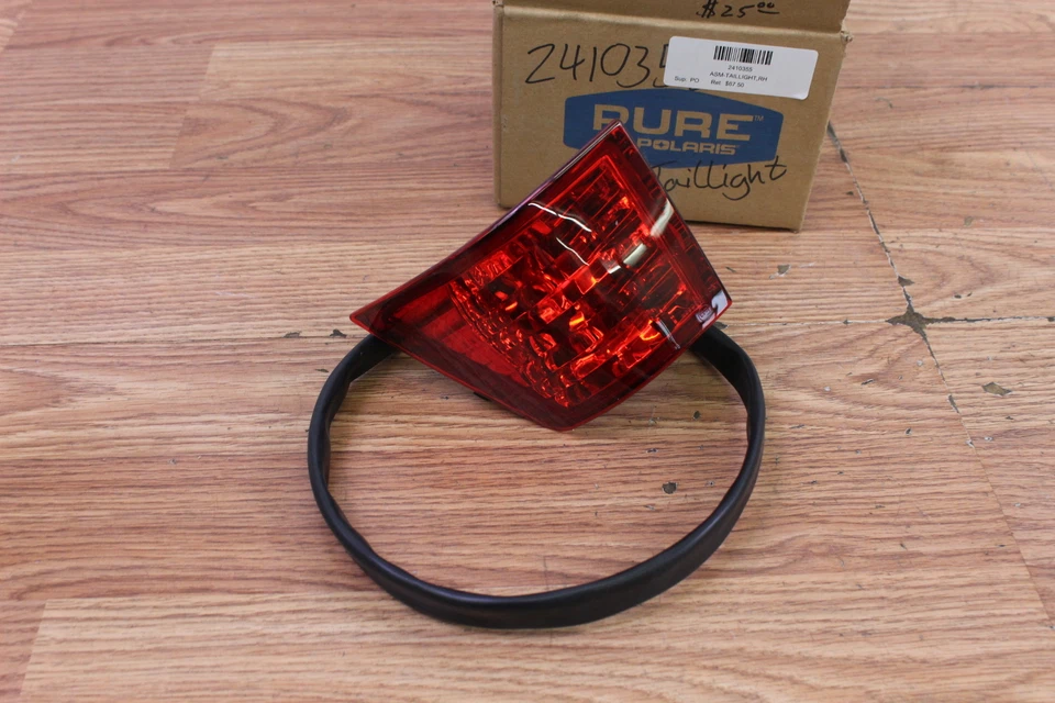 Polaris ATP 330/500 2004 luz trasera/luz de freno trasera OEM NOS Foto 2 de 4