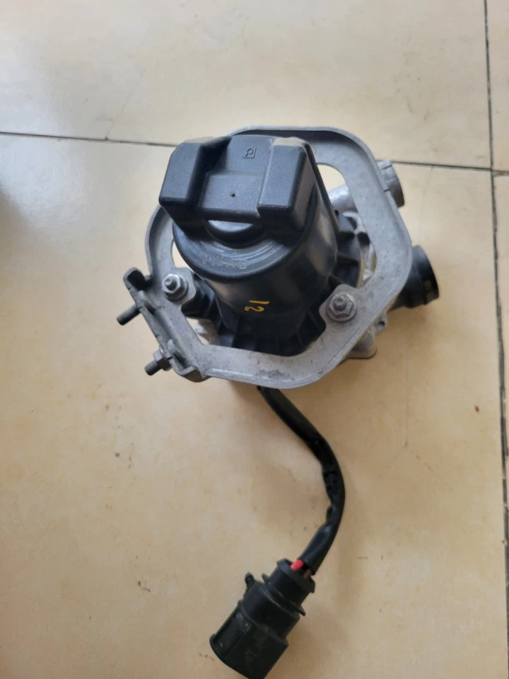 原始设备制造商大众 07K131333A - 二次喷气泵 — 第 3/3 张图片