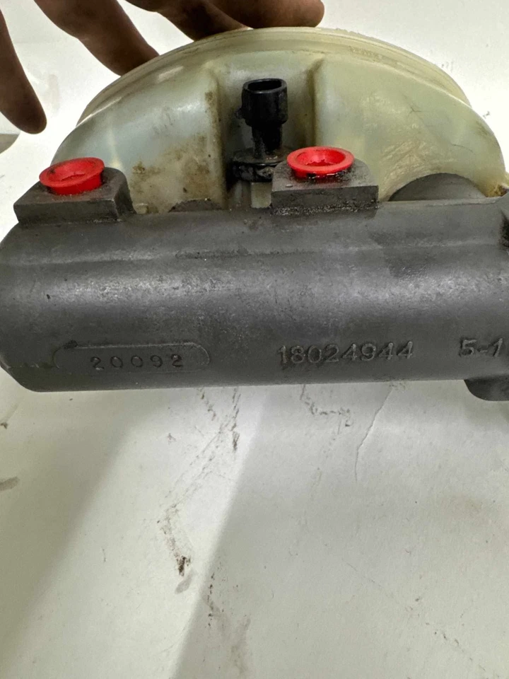 Chevy Silverado 2500 1999-2002 cilindro maestro tiene abs 364000 Foto 4 de 4