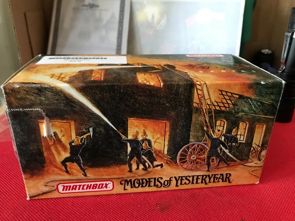 Matchbox 1948 GMC C.O.E Tanker/Pumper YYM37631 Excellent Condition B21 - Image 2 of 4