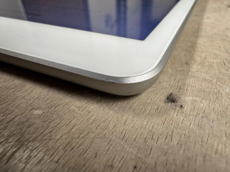 Apple iPad (8.ª generación) 32 GB, Wi-Fi + 4G, 10,2 pulgadas - plateado ID111125E Foto 3 de 4