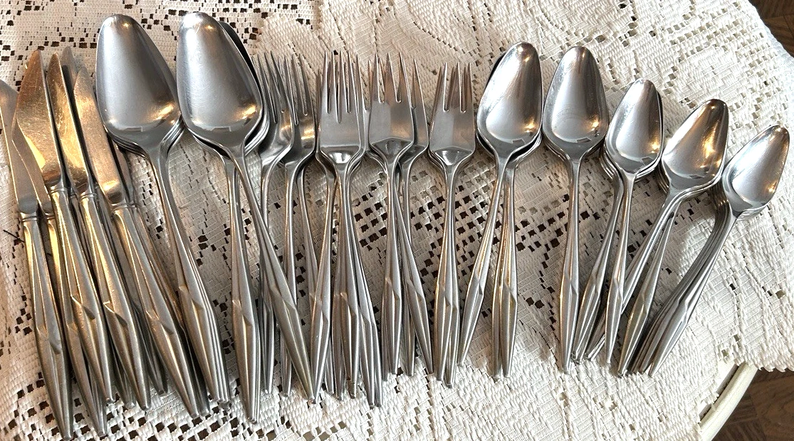 Vintage International Deluxe Stainless ASTRA Flatware 55 Pieces Set