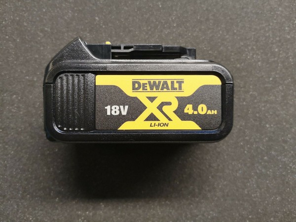 Dewalt 18,0 Volt 4,0 Ah Li-Ion Akku Dcb 182 Ersatzakku DCB182 Original-image