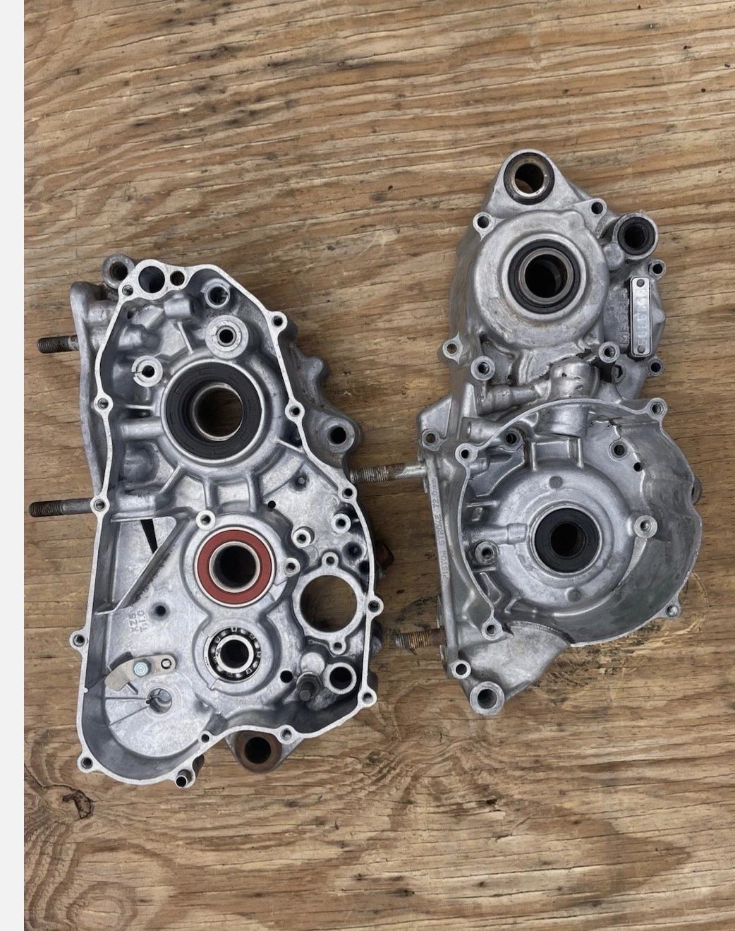 92-96 1993 CR250R CR250 OEM Crankcase Crank Case Set Bottom End Left Right Cases