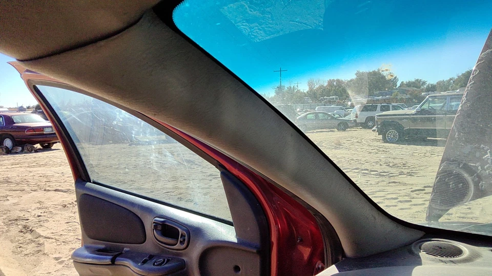 Dodge Neon Driver 2004 izquierdo un pilar moldura parabrisas poste panel fabricante original Foto 2 de 3