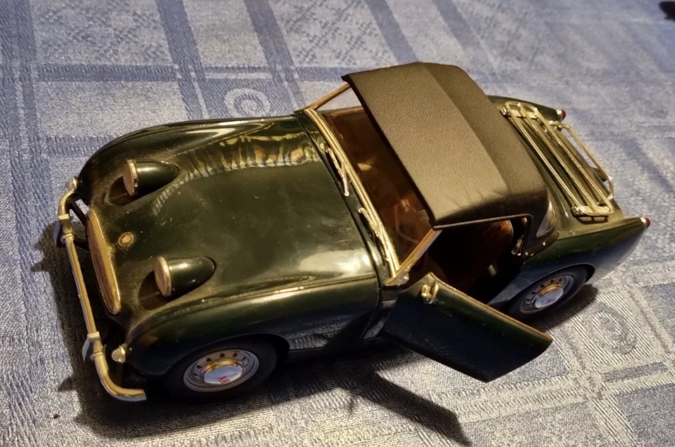 Revell Austin Healey Sprite Froschauge in 1:18, grün, sehr guter Zustand - Bild 2 von 4