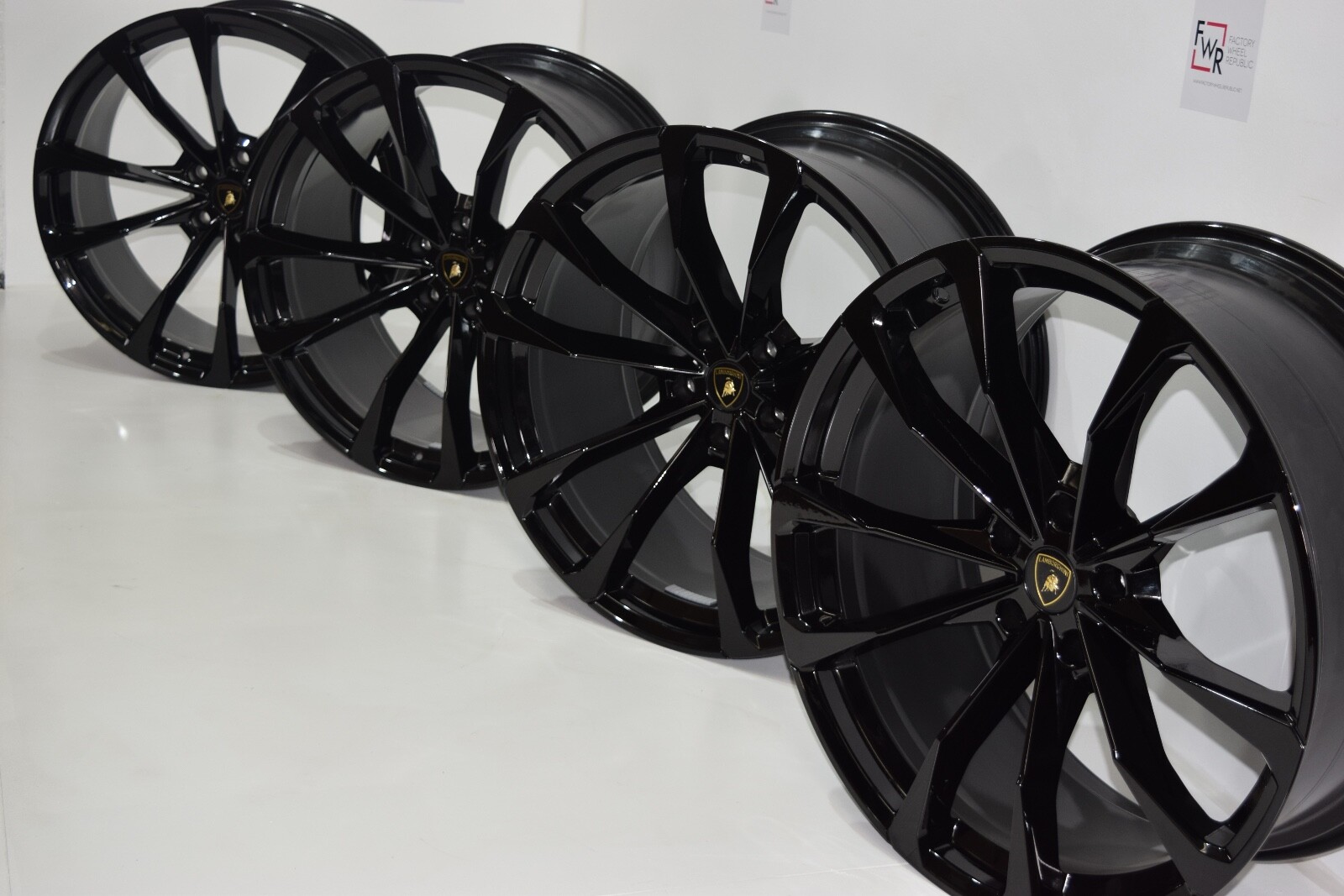 23" LAMBORGHINI URUS Factory OEM AUTHENTIC BLACK WHEELS RIMS rims 23 inch