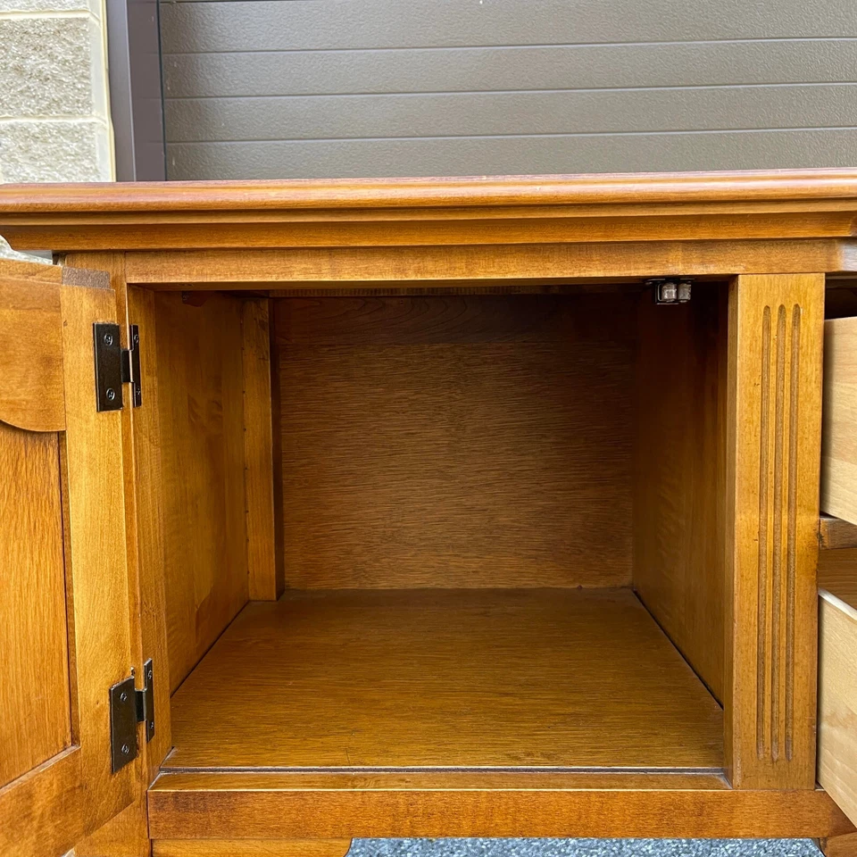 Aparador ou buffet Pennsylvania House tradicional Queen Anne Maple Society Hill - Imagem 3 de 4