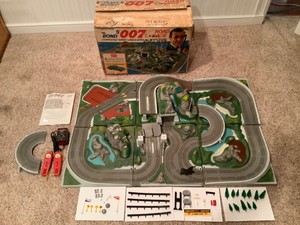 james bond road race set