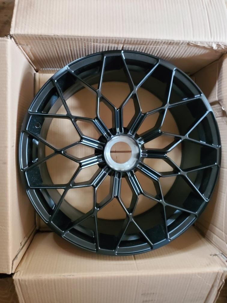 20" AUTHENTIC LAMBORGHINI HURACAN STO CENTERLOCK WHEELS RIMS GLOSS BLACK - RARE!