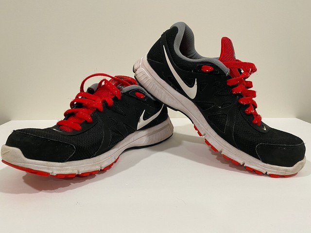 nike revolution 2013