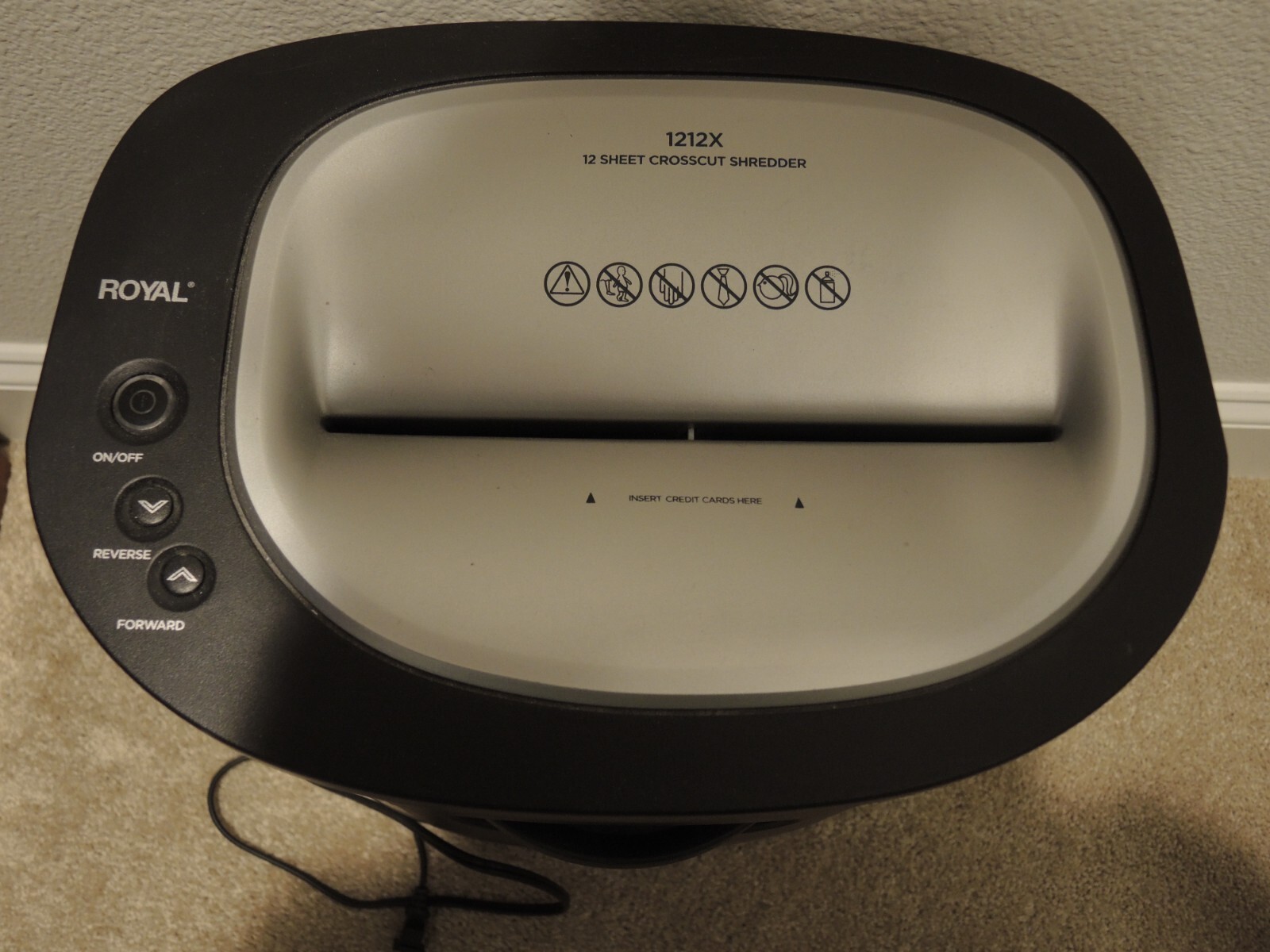 paper shredder 12 sheet maker : Royal.     Height :18