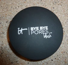 It Cosmetics Bye Bye Pores Blush -Love ( Natural soft Pink) - new opened pack